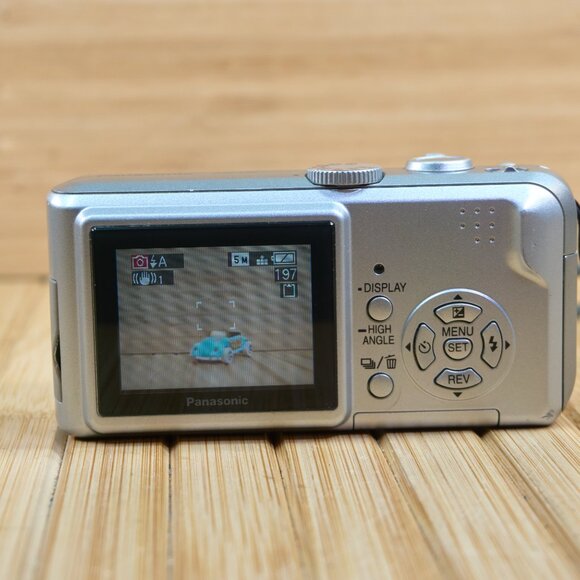 Panasonic Lumix DMC-LS2 5MP Digital Camera, with 3X Optical Zoom - Picture 6 of 9